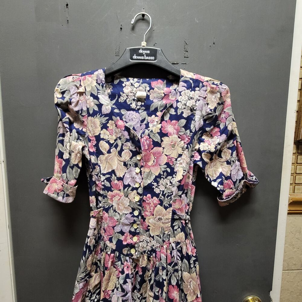 NY & Co. Vintage CottageCore Floral dress Size XS Fit Flare Rolled cuff sleeve - Picture 3 of 8